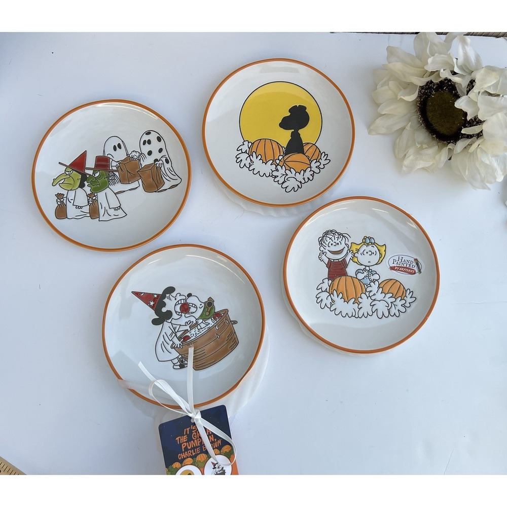 Peanuts Snoopy And Gang Great Pumpkin Ceramic Embossed Appetizer Plates New